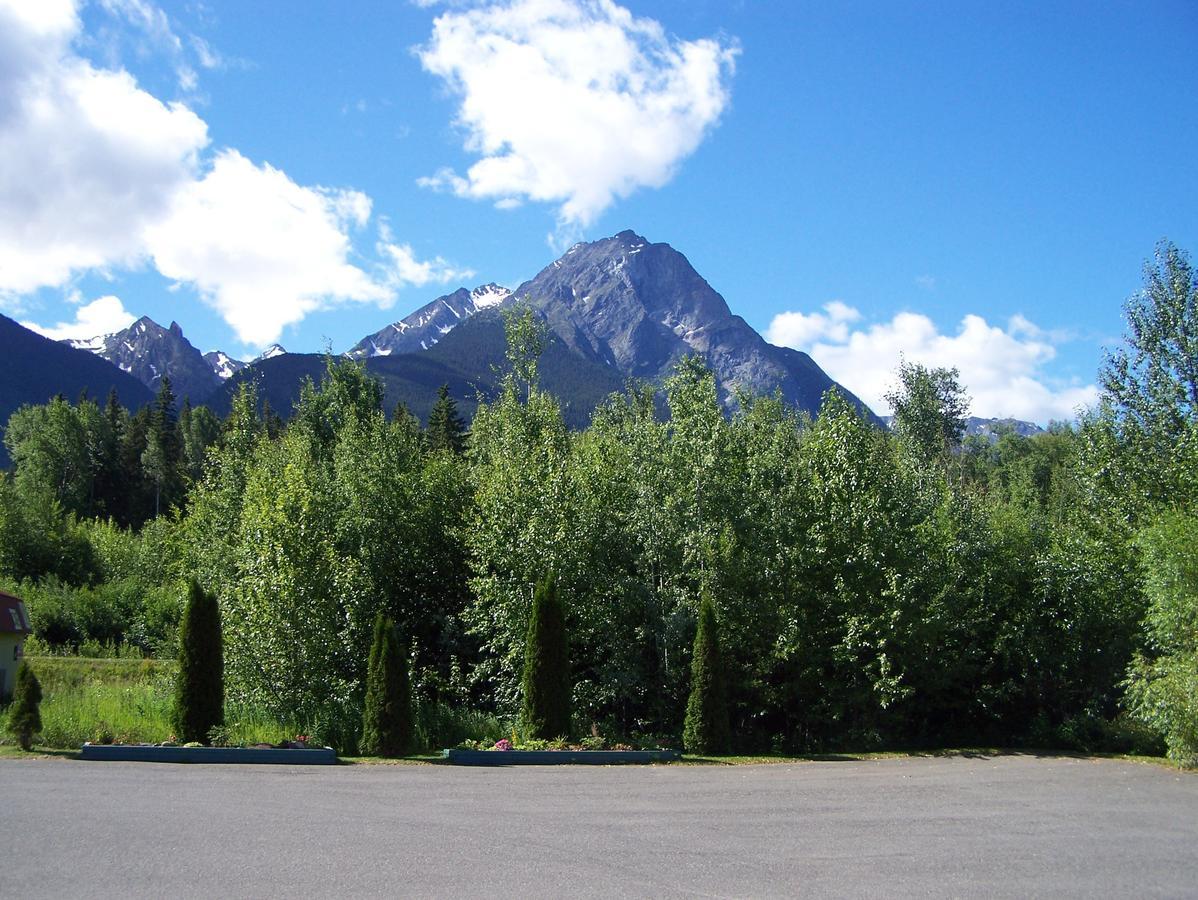 Robber'S Roost Motel New Hazelton Værelse billede