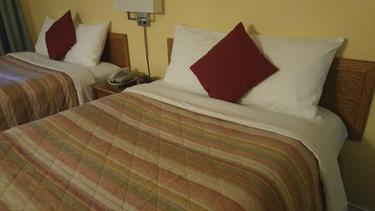 Robber'S Roost Motel New Hazelton Eksteriør billede