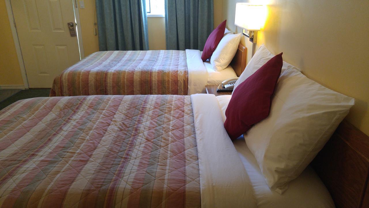Robber'S Roost Motel New Hazelton Eksteriør billede